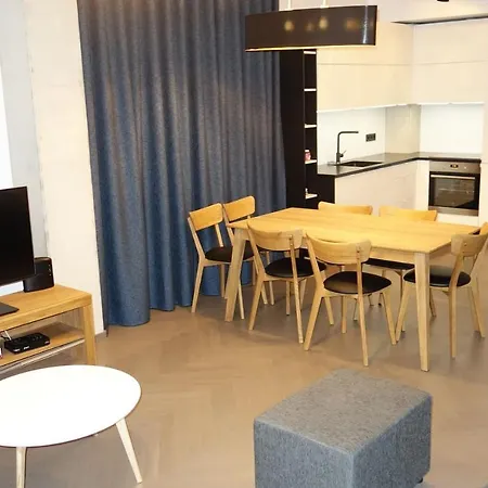 Band New Spacious & Modern Apt In Edge Of Old Town *