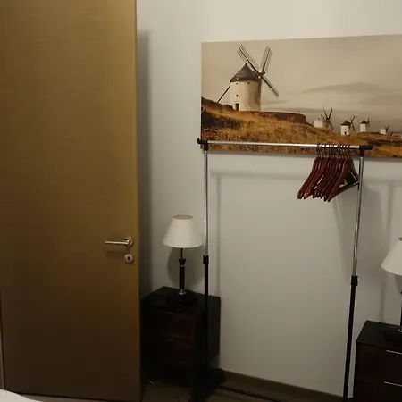 Band New Spacious & Modern Apt In Edge Of Old Town *